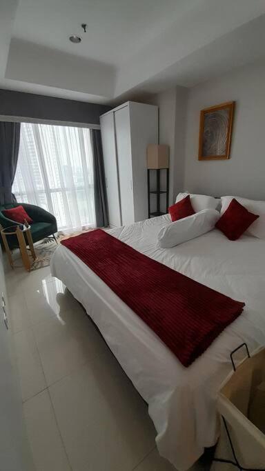 The Mansion Kemayoran, Lovely 3 Bed Apartment. *